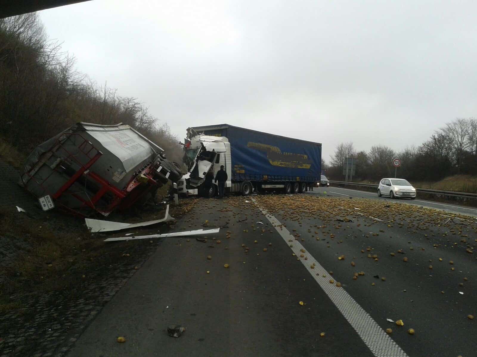 LKW Unfall Göttingen Kartoffeln